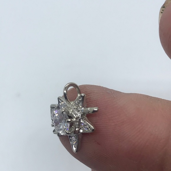 Eastern Star Diamond Pendant 14kt White Gold - Picture 3 of 7